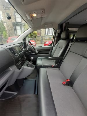 2020 Vauxhall Vivaro — photo 23 of 32