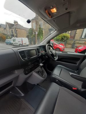 2020 Vauxhall Vivaro — photo 17 of 32