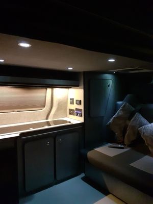 2020 Vauxhall Vivaro — photo 18 of 32