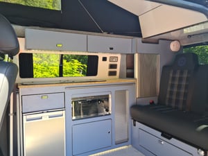 2020 Volkswagen Transporter T6.1 — photo 13 of 28