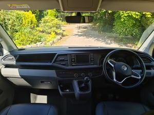 2020 Volkswagen Transporter T6.1 — photo 18 of 28