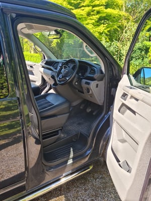 2020 Volkswagen Transporter T6.1 — photo 23 of 28