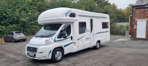 2012 Auto-Trail Apache 700 — photo 5 of 33