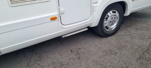 2012 Auto-Trail Apache 700 — photo 9 of 33