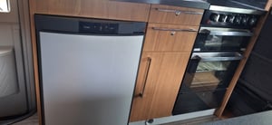 2012 Auto-Trail Apache 700 — photo 31 of 33