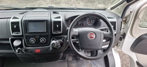 2012 Auto-Trail Apache 700 — photo 14 of 33