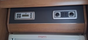2012 Auto-Trail Apache 700 — photo 32 of 33