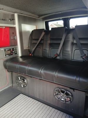 2011 Volkswagen Campervan — photo 6 of 9