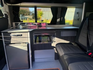2021 Volkswagen Caravelle — photo 9 of 9