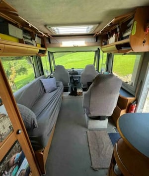 1996 Niesmann and Bischoff FlairLife (6.3S) — photo 11 of 13