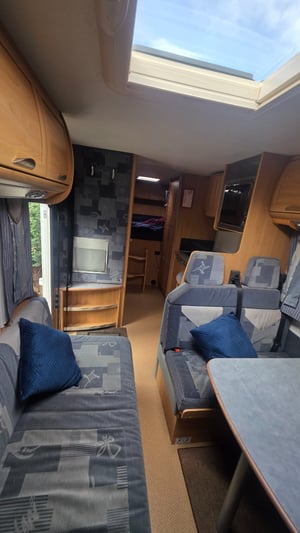 2006 Burstner Fixed bed model argos 747.2 — photo 2 of 25