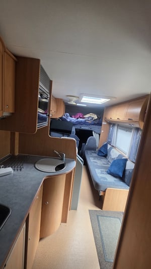 2006 Burstner Fixed bed model argos 747.2 — photo 9 of 25