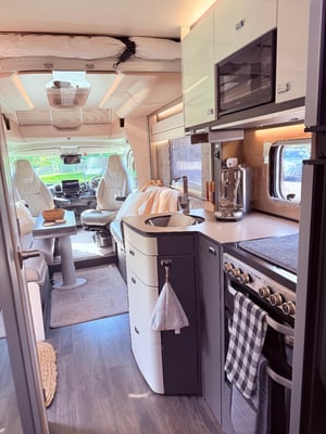 2024 Swift Kon-Tiki 874 — photo 8 of 8