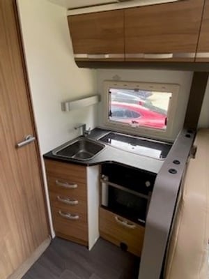 2020 Adria Coral Exess 670 S — photo 13 of 33