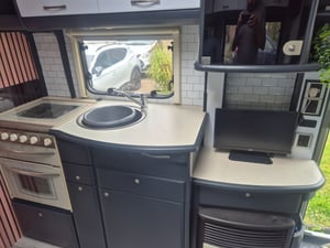 2004 Swift Lifestyle 600s — photo 6 of 10