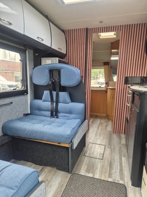 2004 Swift Lifestyle 600s — photo 9 of 10