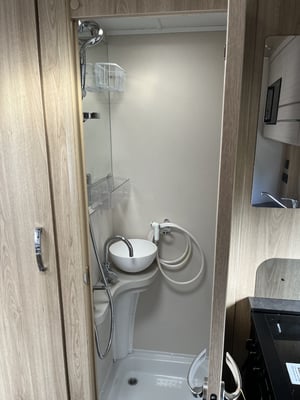 2020 Elddis Evolution 115 — photo 4 of 18