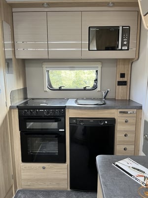 2020 Elddis Evolution 115 — photo 14 of 18