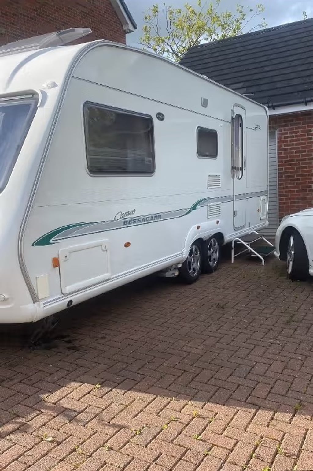 2006 Bessacarr Cameo 550 Caravan - Image 1