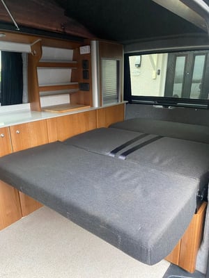 2010 Volkswagen T5.1 Campervan — photo 10 of 14