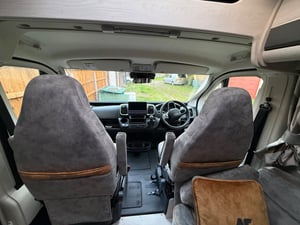 2025 Auto-Sleepers Kingham — photo 8 of 9