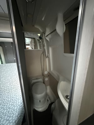 2025 Auto-Sleepers Kingham — photo 9 of 9