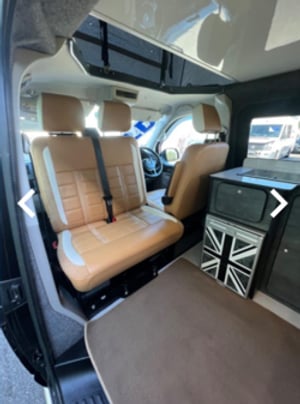 2017 Volkswagen Transporter T6 — photo 10 of 16