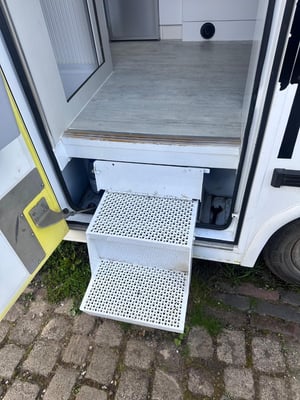 2018 Mitsubishi Canter — photo 26 of 33