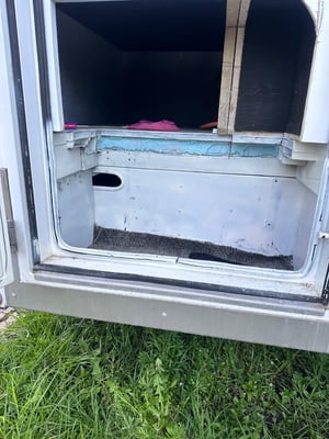 2018 Mitsubishi Canter — photo 27 of 33