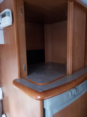 2005 Rapido 7085F — photo 27 of 50