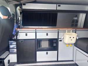 2024 Volkswagen T6 Campervan — photo 4 of 9
