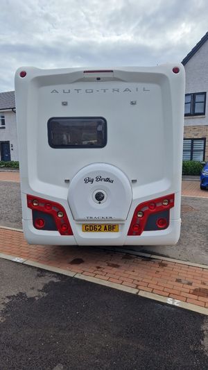 2012 Auto-Trail Tracker EKS — photo 11 of 17