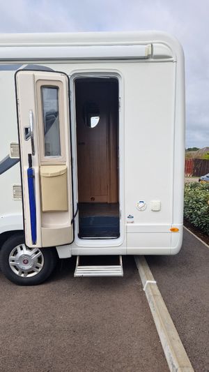 2012 Auto-Trail Tracker EKS — photo 16 of 17