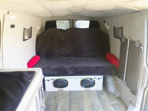 2008 Volkswagen T5 Campervan — photo 9 of 17
