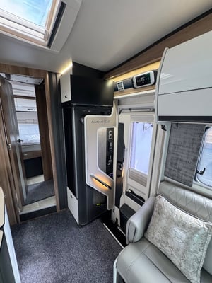 2022 Swift 794 — photo 7 of 30