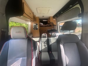 2007 Mercedes-Benz Sprinter — photo 8 of 16