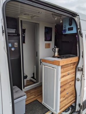 2015 Mercedes-Benz Sprinter — photo 18 of 23