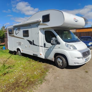 2013 Hymer Carado — photo 2 of 16