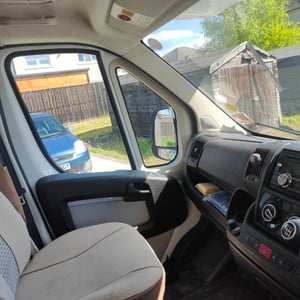 2013 Hymer Carado — photo 14 of 16