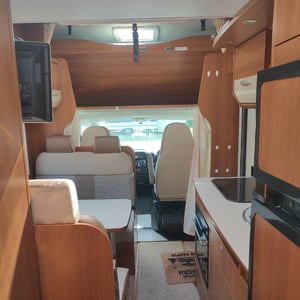 2013 Hymer Carado — photo 16 of 16