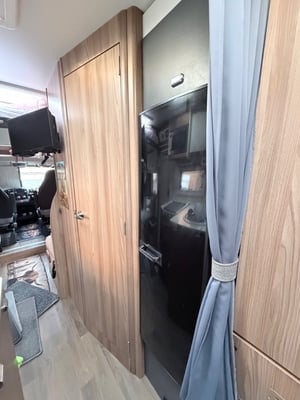 2018 Swift Escape 695 — photo 11 of 20