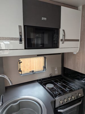 2024 Swift Escape 640 — photo 19 of 30
