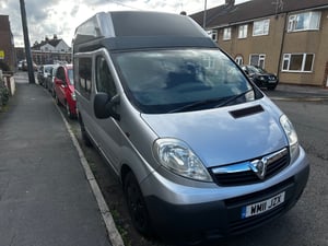 2011 Vauxhall Vivaro — photo 7 of 22