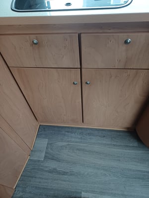 2002 Burstner A642-2 — photo 77 of 91