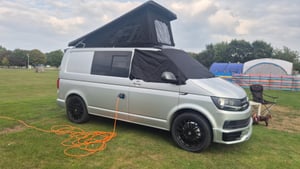 2018 Volkswagen T28 — photo 2 of 5