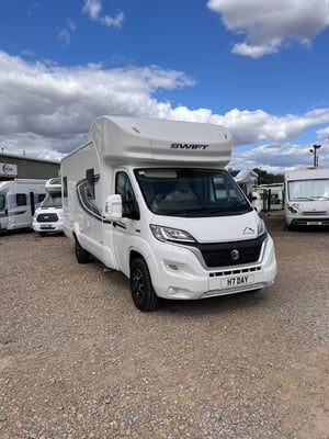 2023 Swift Edge 486 — photo 37 of 42