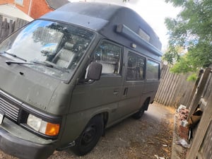 1991 Nissan Urvan — photo 5 of 10