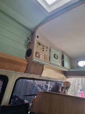 1991 Nissan Urvan — photo 10 of 10