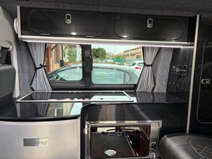 2022 Volkswagen T6.1 Campervan — photo 19 of 22