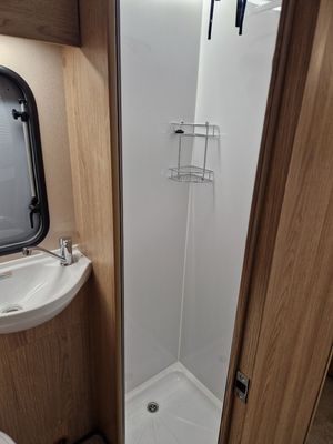 2024 Auto-Trail Imala 730 — photo 10 of 29